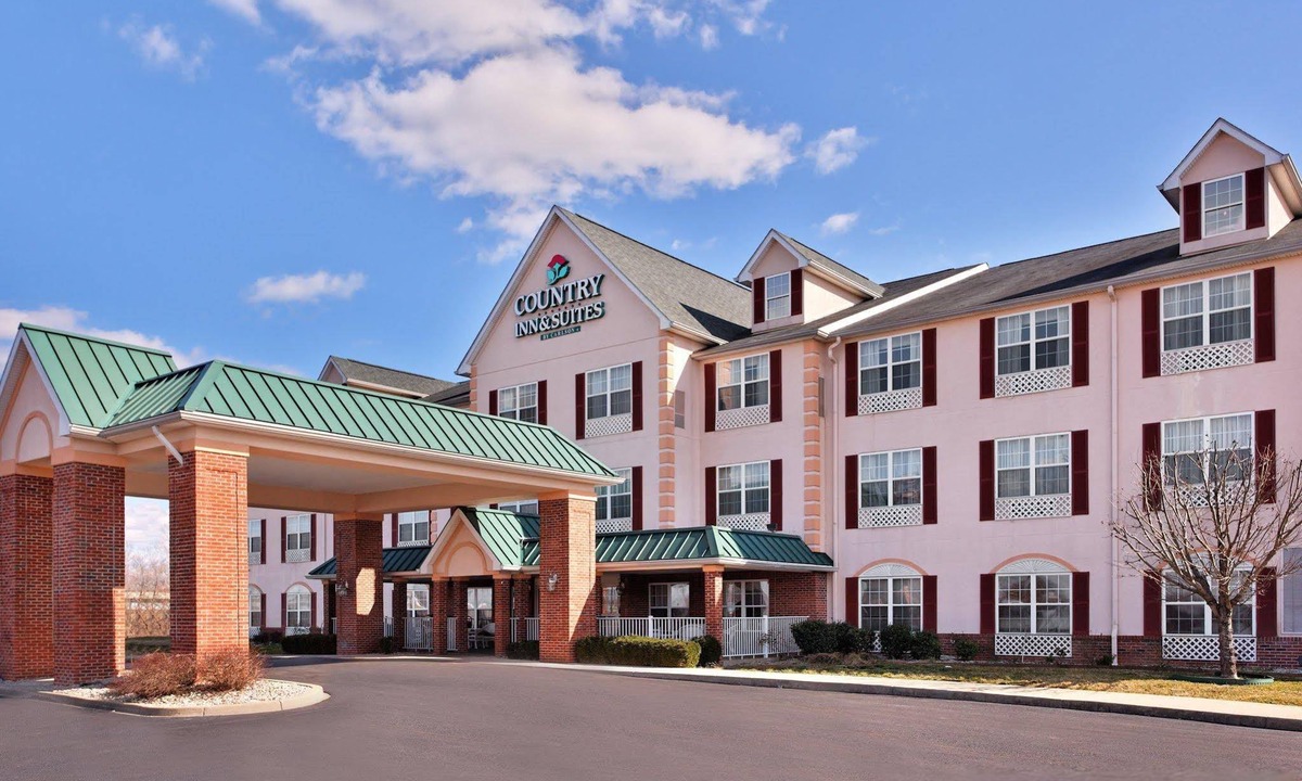 Shepherdsville Hotel | Country Inn & Suites by Radisson, Louisville South, KY