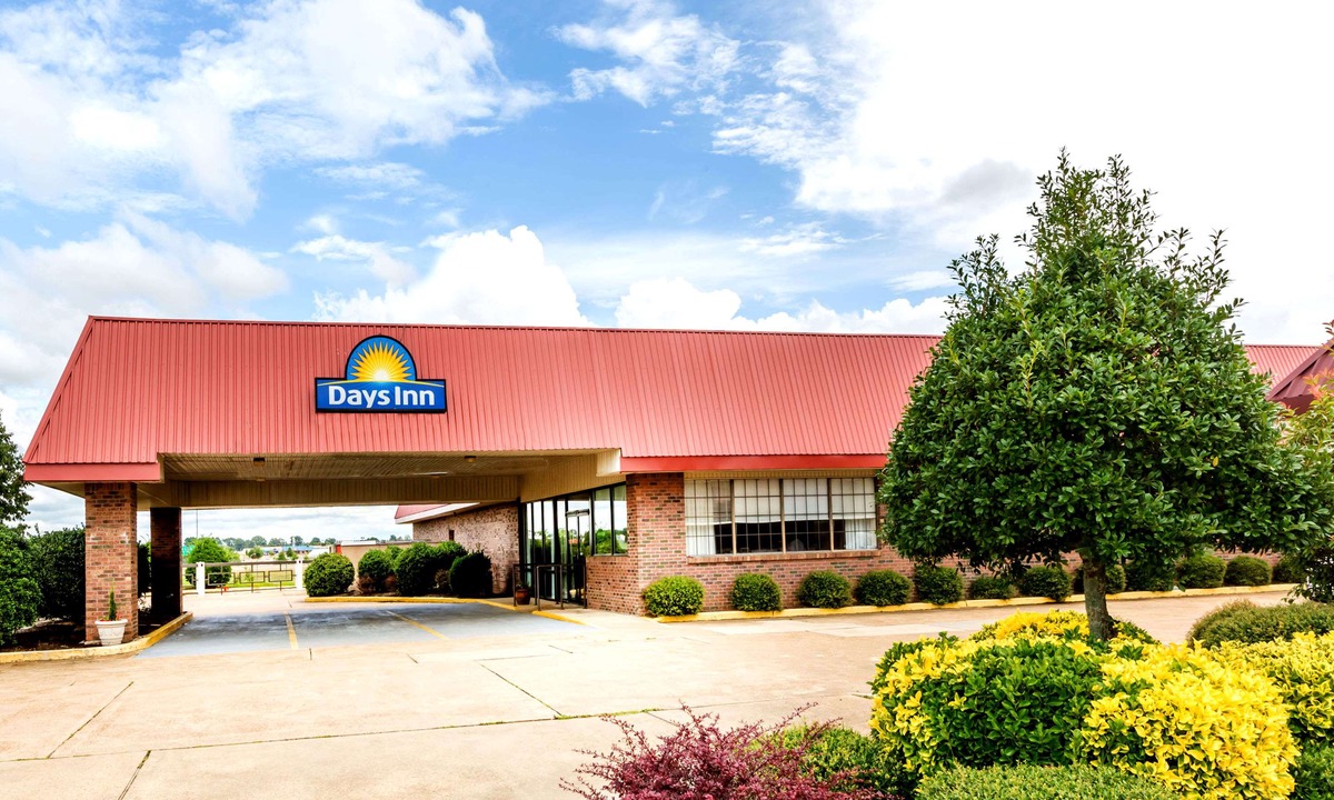 Batesville Hotel | Days Inn by Wyndham Batesville