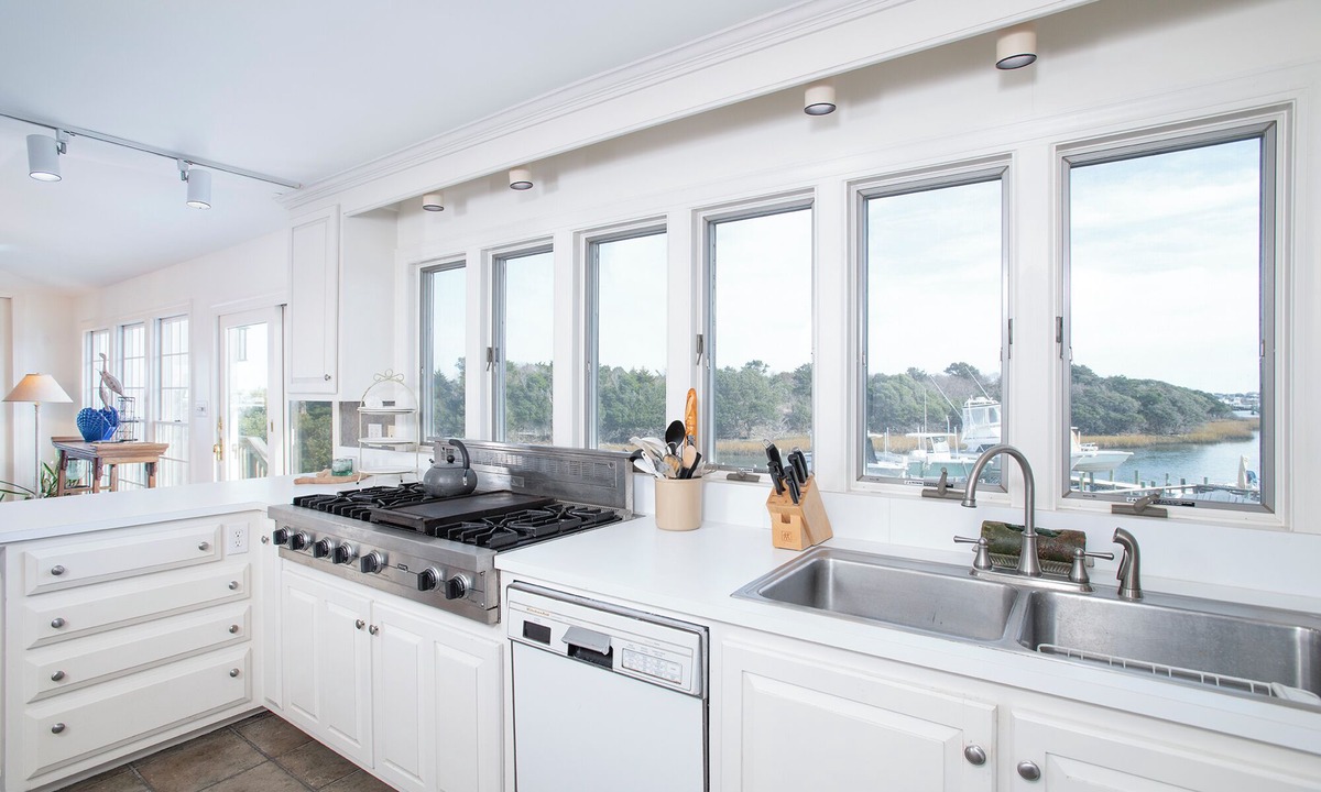 Atlantic Beach House | Coastal Casa-Sound Front Home in Atlantic Beach, NC