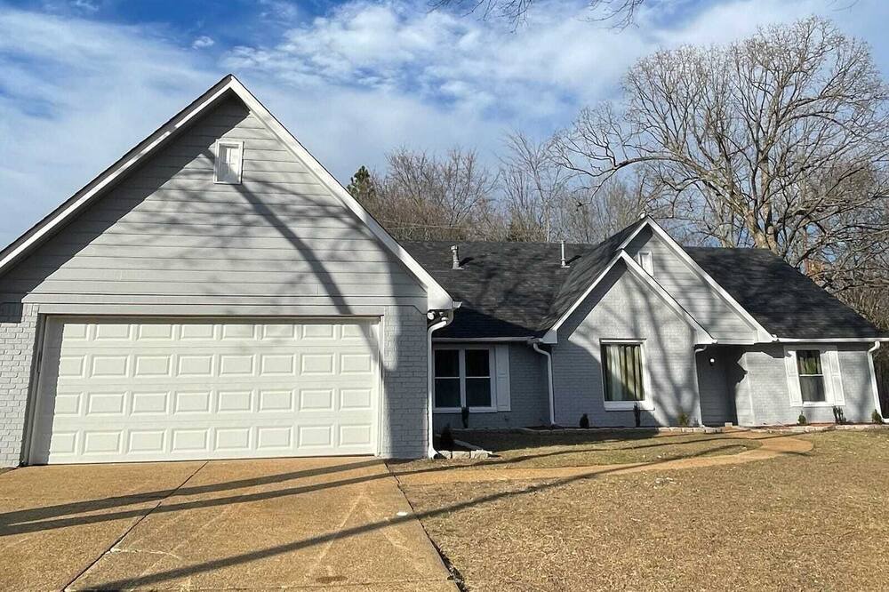 Walnut Grove House | 5BR 3 BA over 2,800 sq ft in the heart of Cordova