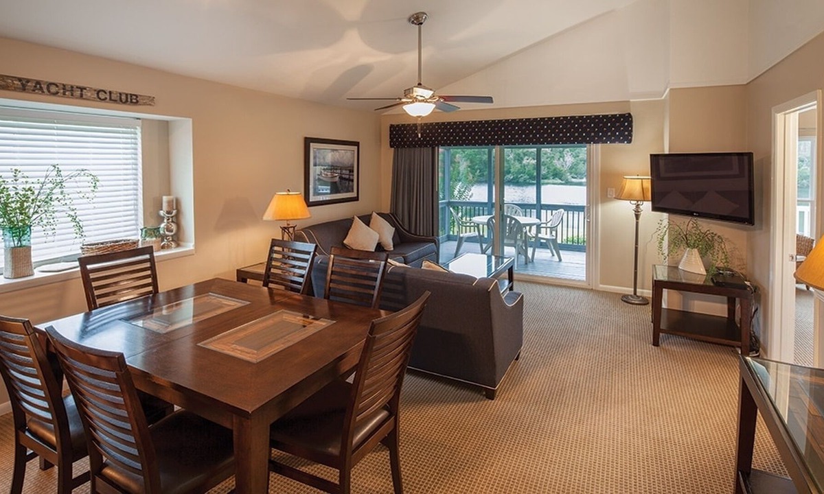 Fairfield Harbour Apartment | 2br Deluxe Fairfield Harbour Family Getaway SU
