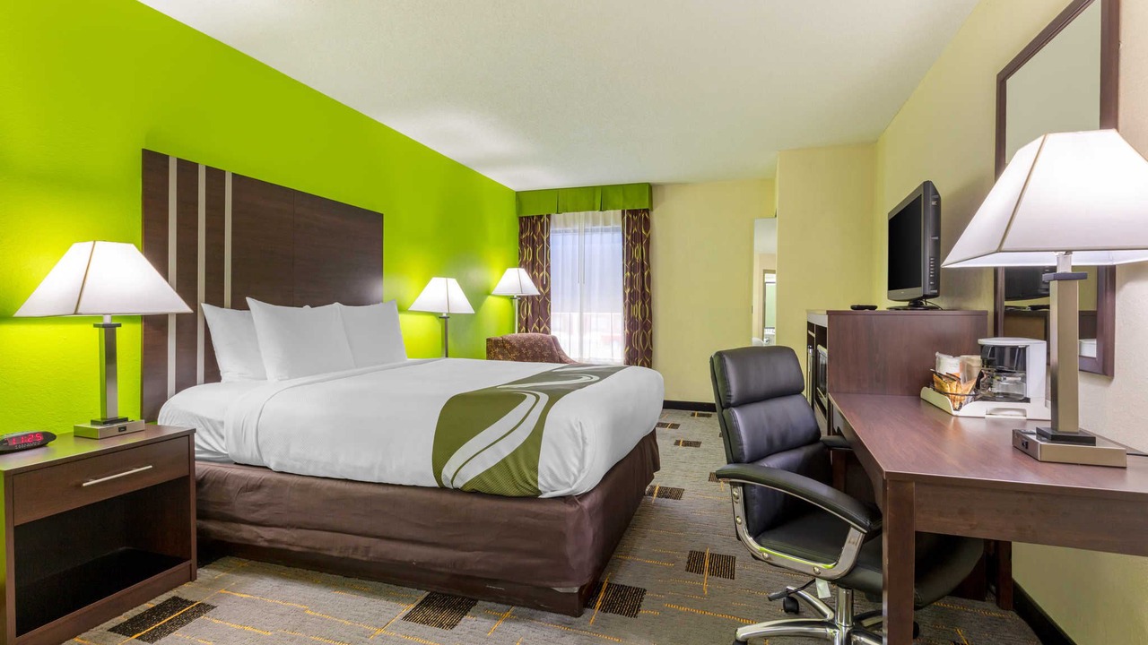Photo of Livingroom in Cleveland