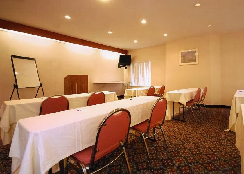 Photo of Livingroom in Topeka