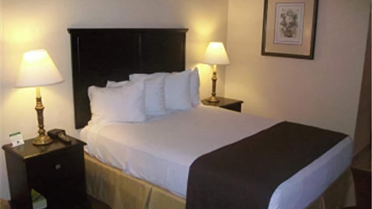Photo of Bedroom in Shawnee Heights