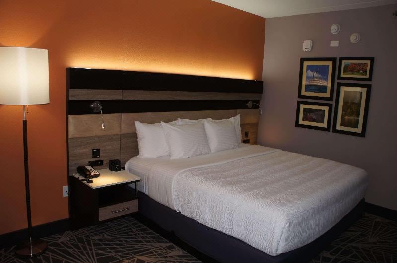 Photo of Bedroom in Branson Theater District
