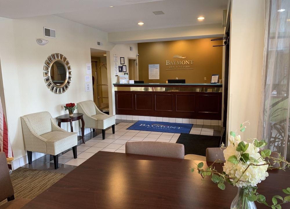 Photo of Livingroom in Cave City