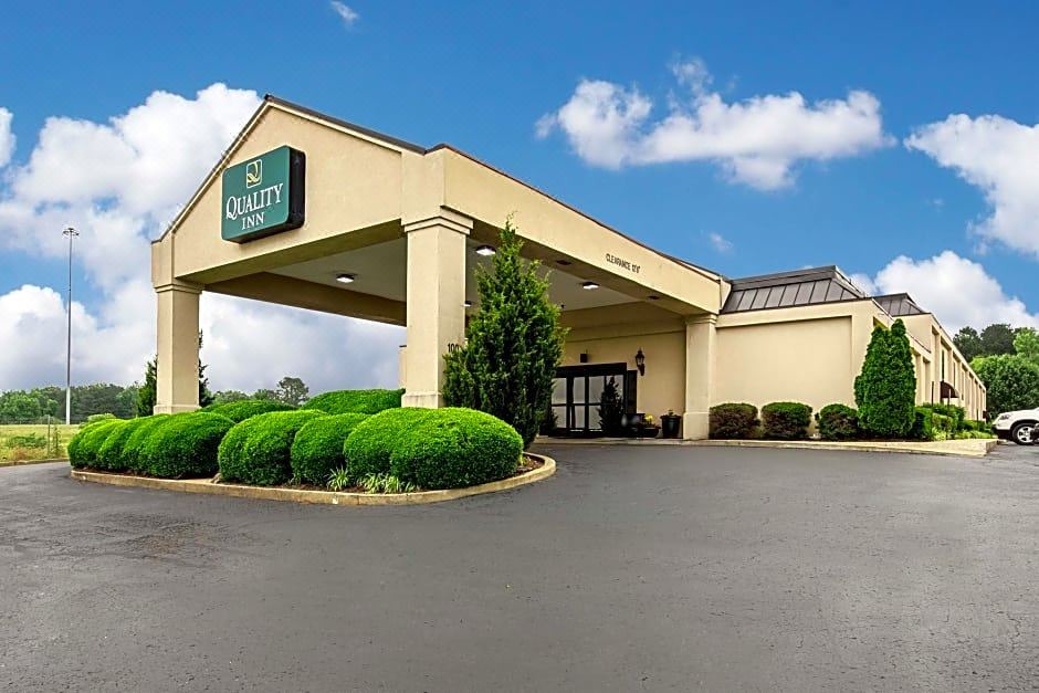 Photo of Buildings in Holly Springs