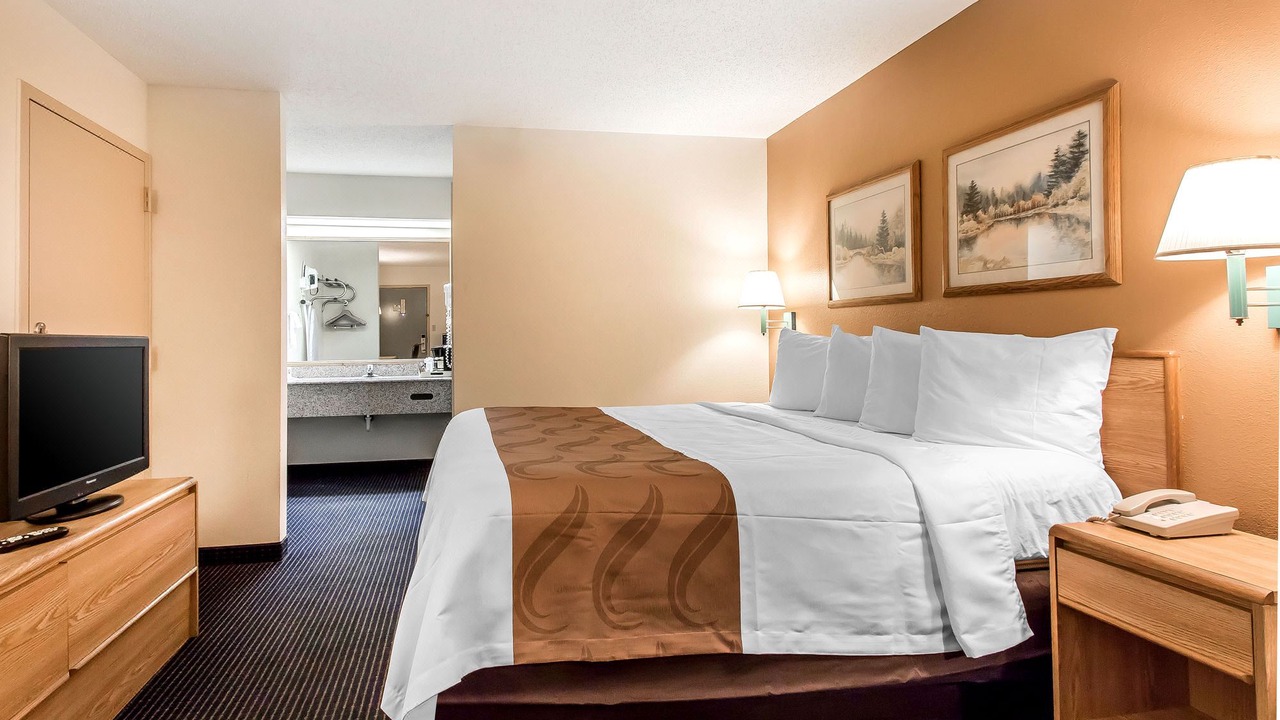 Photo of Bedroom in Cleveland