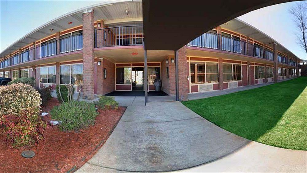 Photo of Buildings in Benton