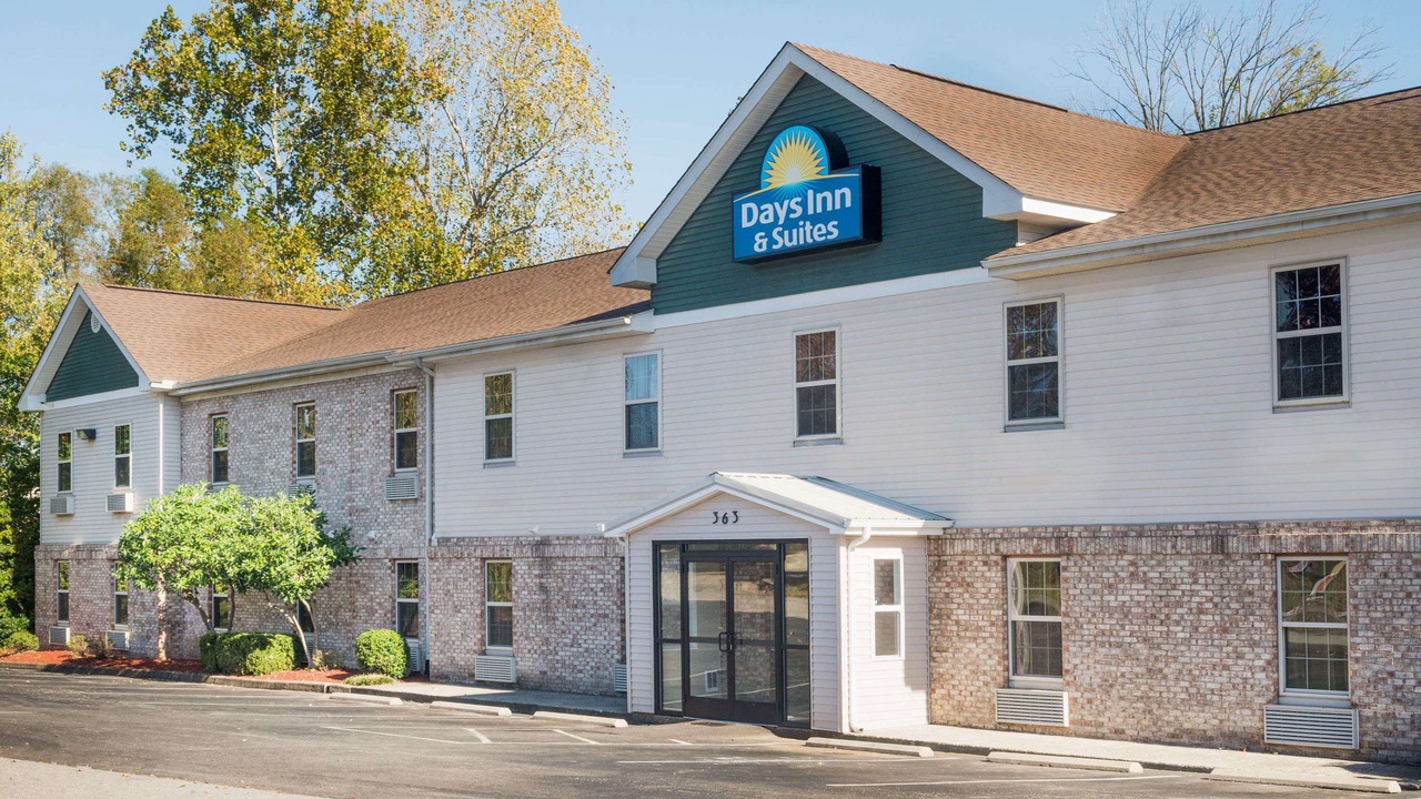 Photo of Buildings in Sellersburg