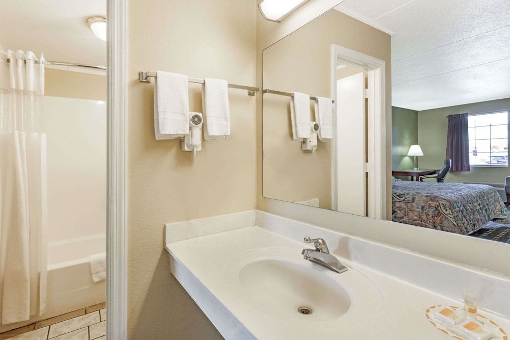 Photo of Bathroom in Lenoir City