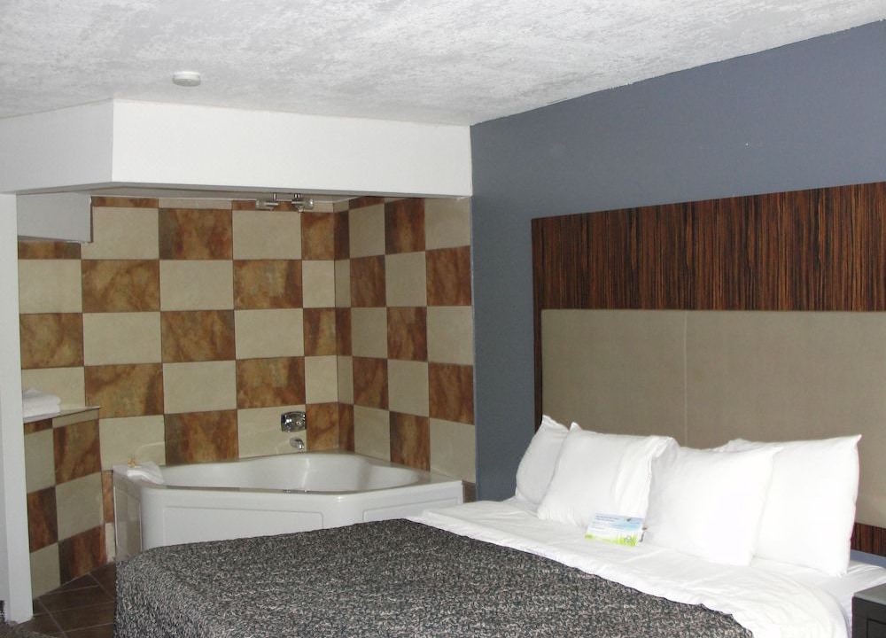 Photo of Bedroom in Benton