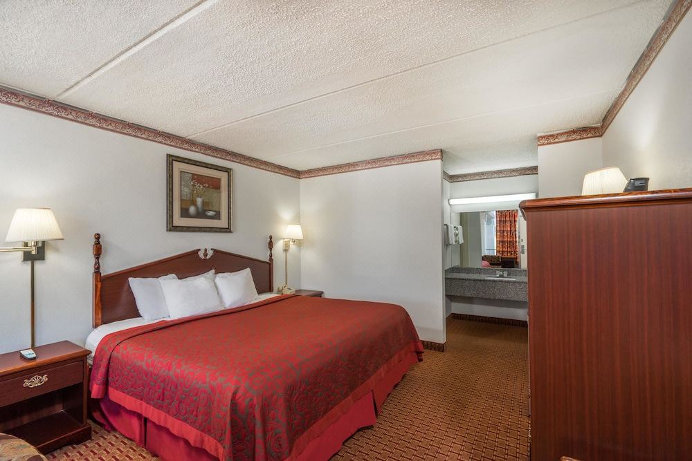 Photo of Bedroom in Hurricane Mills