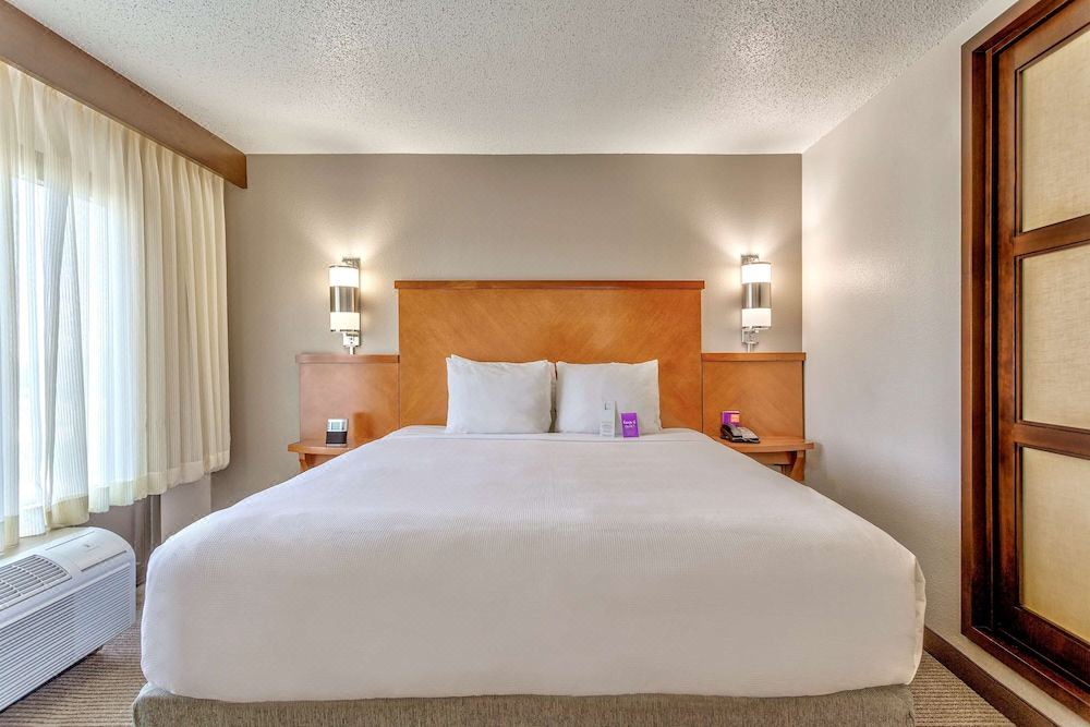 Photo of Bedroom in Overland Park
