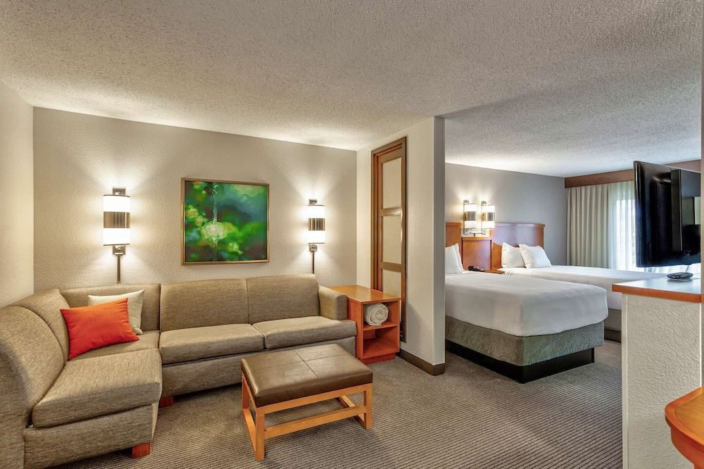 Photo of Livingroom in Overland Park