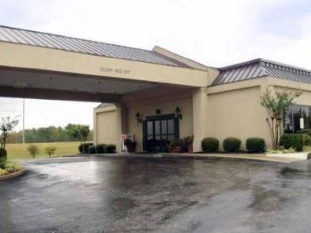 Photo of Buildings in Holly Springs