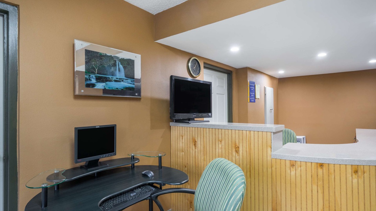 Photo of Livingroom in Hurricane Mills