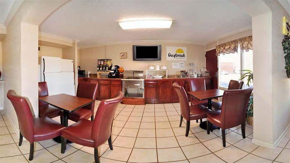 Photo of Livingroom in Benton