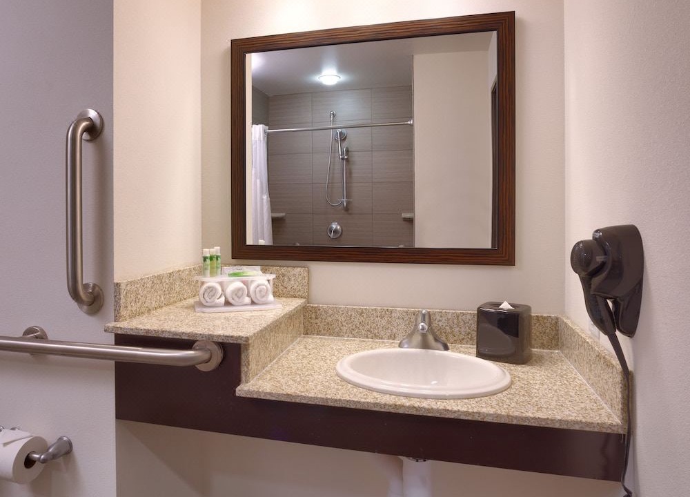 Photo of Bathroom in Overland Park