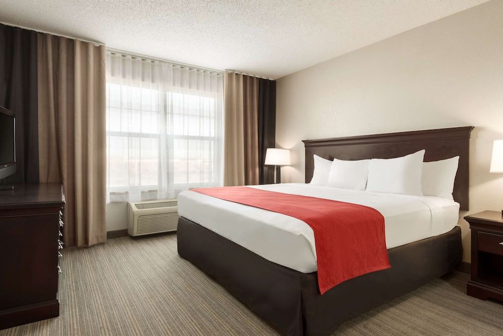 Photo of Bedroom in I-435 West KC-KS