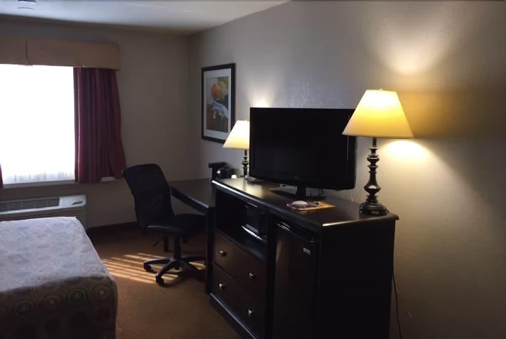 Photo of Livingroom in Shawnee Heights
