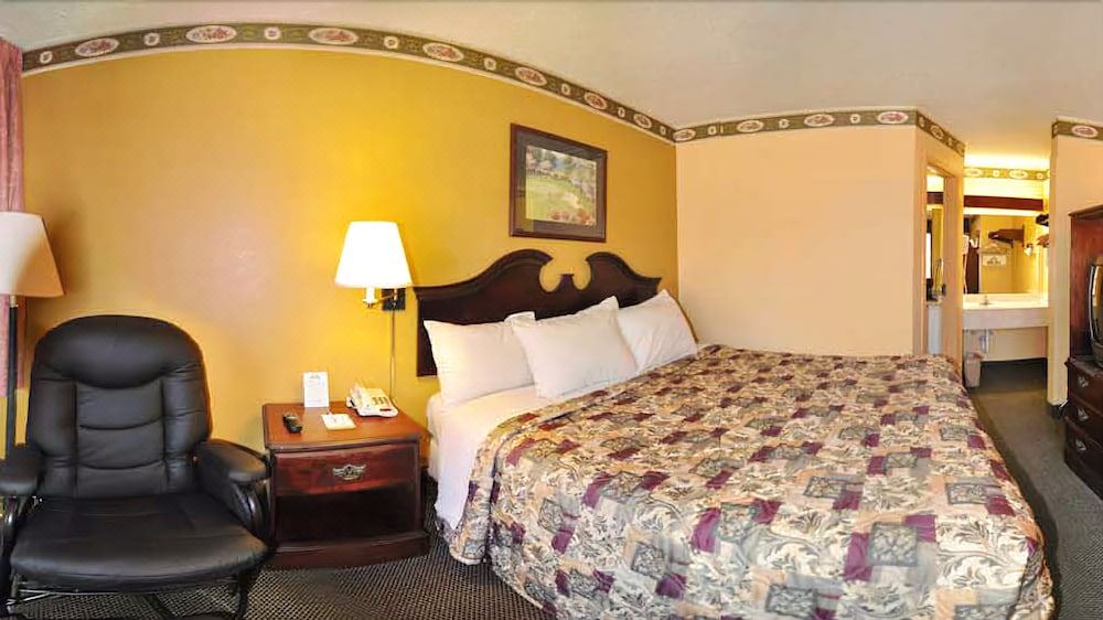 Photo of Bedroom in Benton