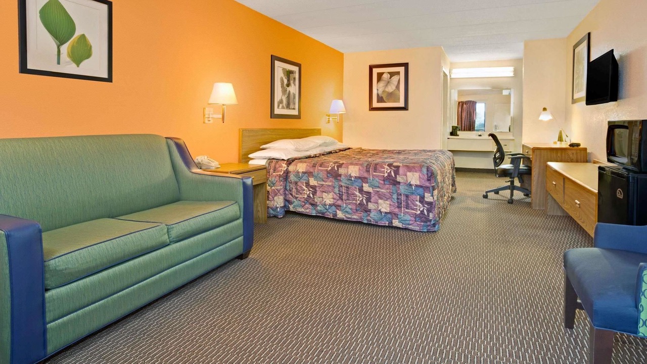 Photo of Livingroom in Latonia
