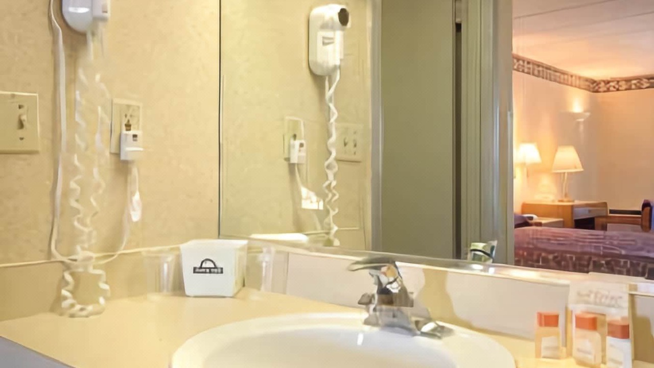 Photo of Bathroom in Latonia