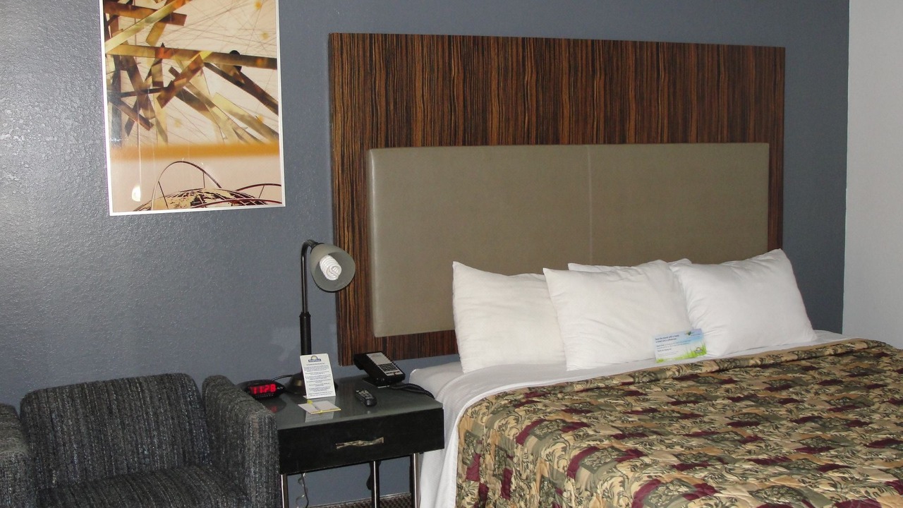 Photo of Bedroom in Benton
