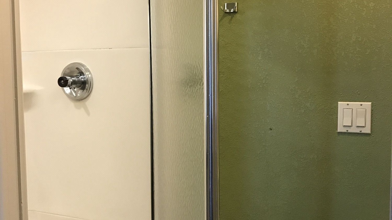 Photo of Bathroom in Prestonia