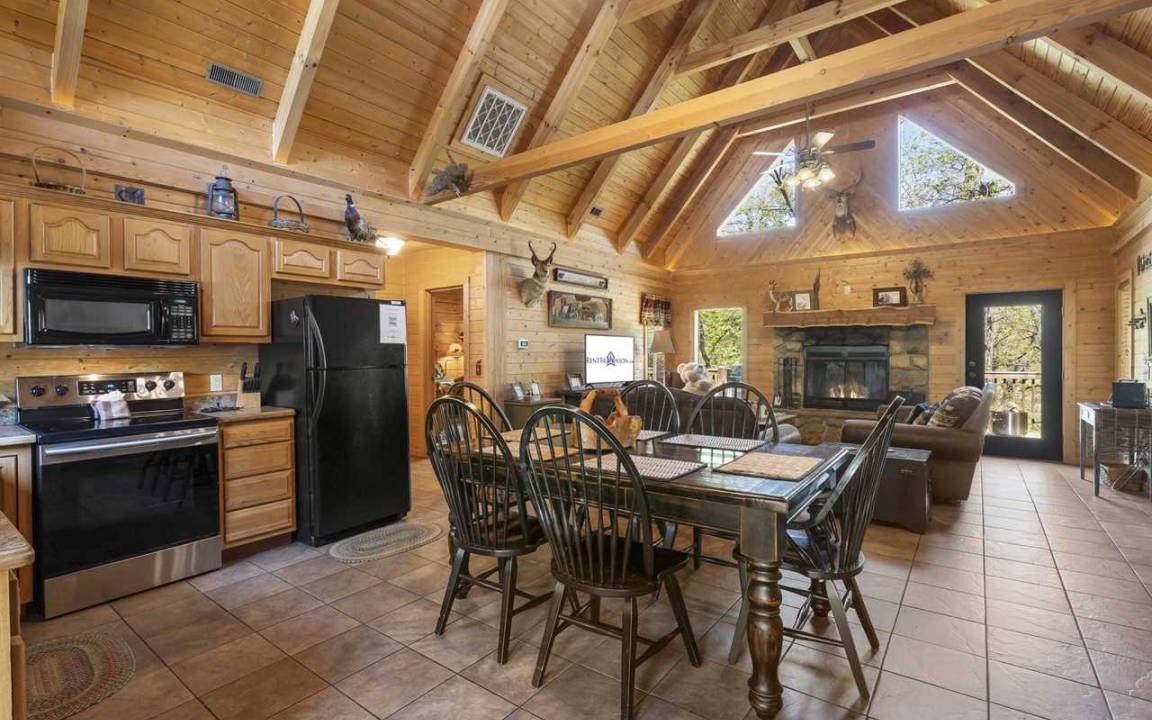 Photo of Kitchen in Branson Cedars