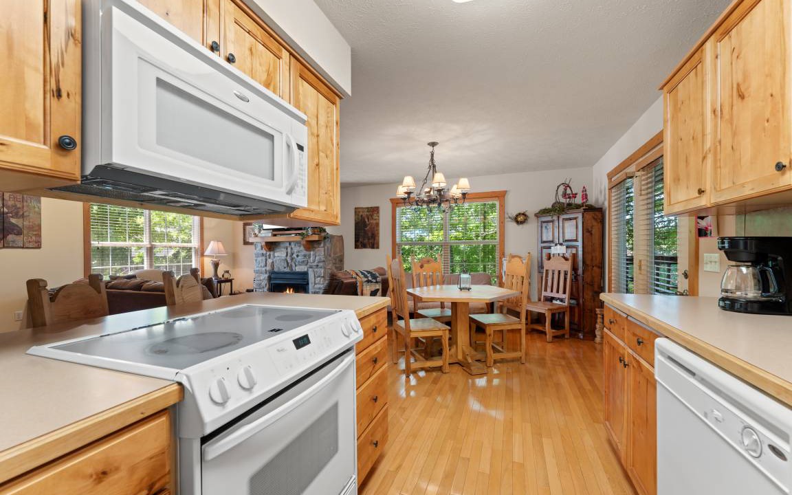 Photo of Kitchen in Reeds Spring