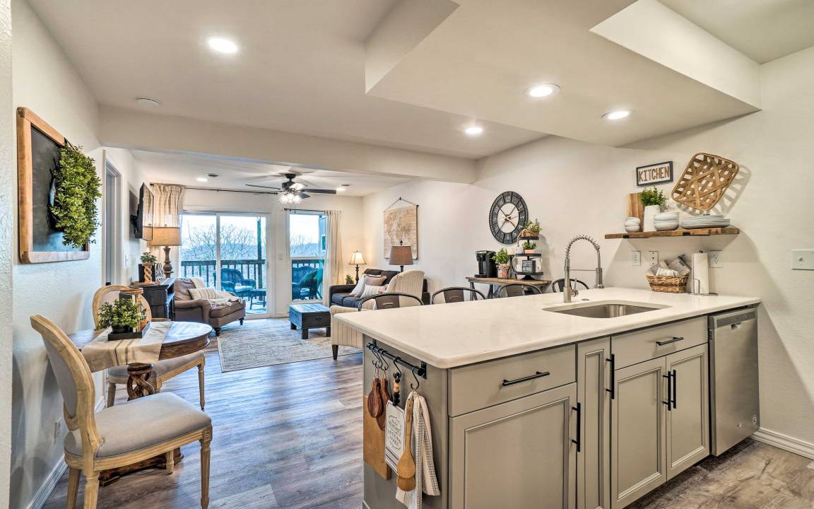 Photo of Others in Notch Estates