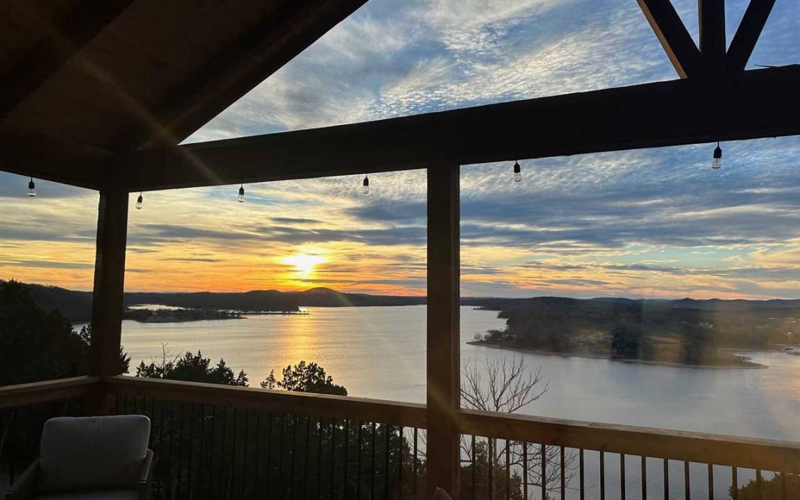 Photo of Patio Balcony in Kimberling City