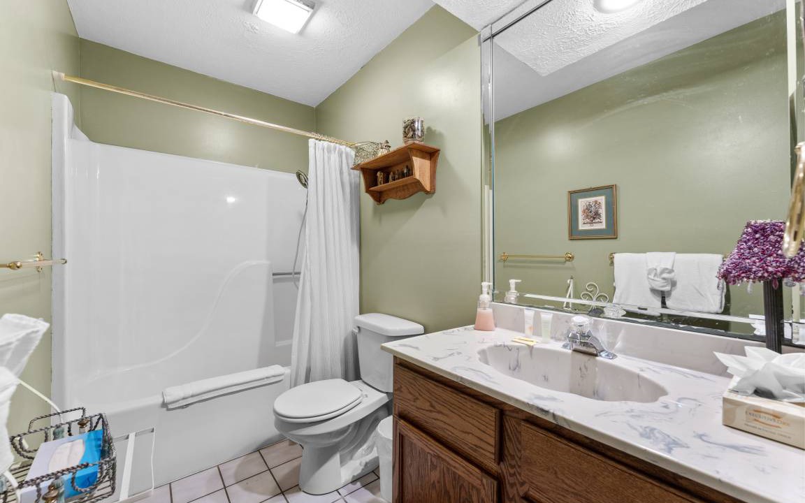 Photo of Bathroom in Table Rock