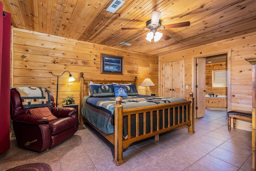 Photo of Bedroom in Branson Cedars