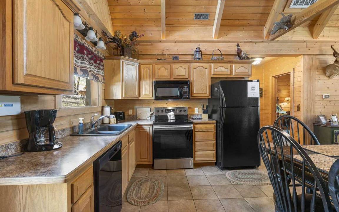 Photo of Kitchen in Branson Cedars