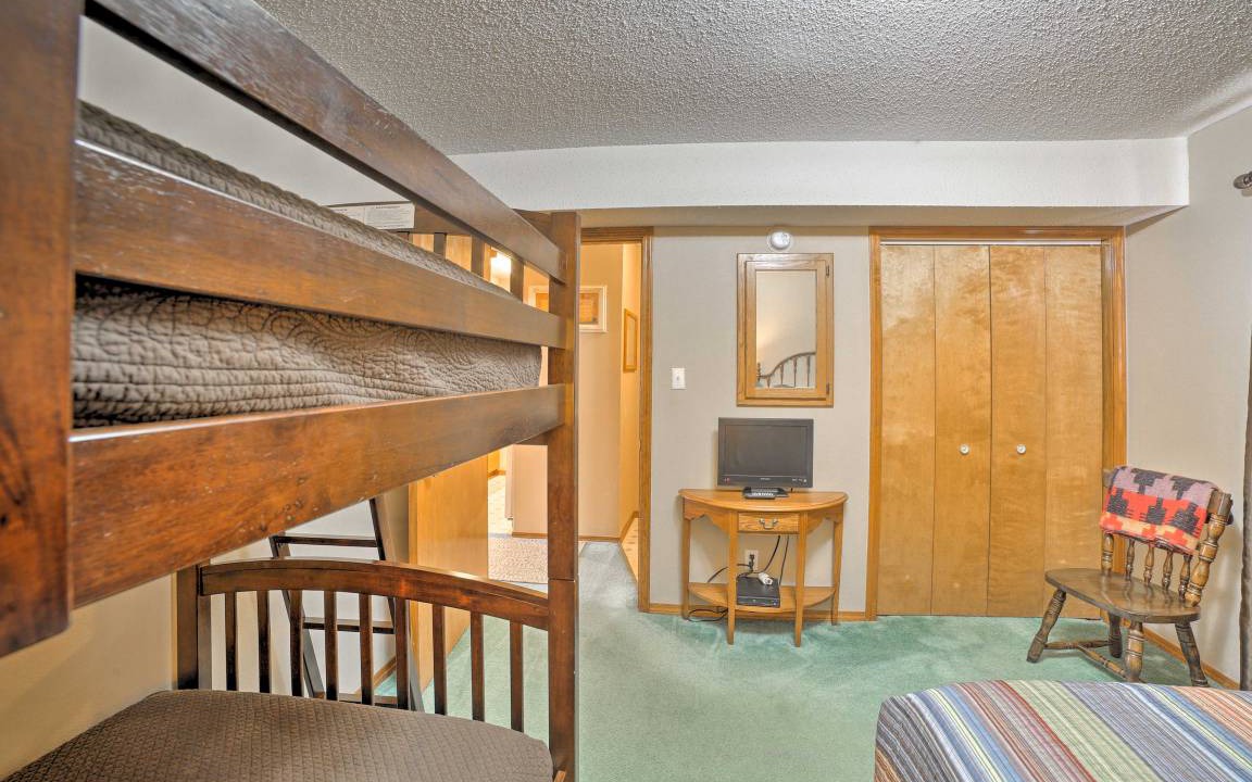 Photo of Others in Notch Estates