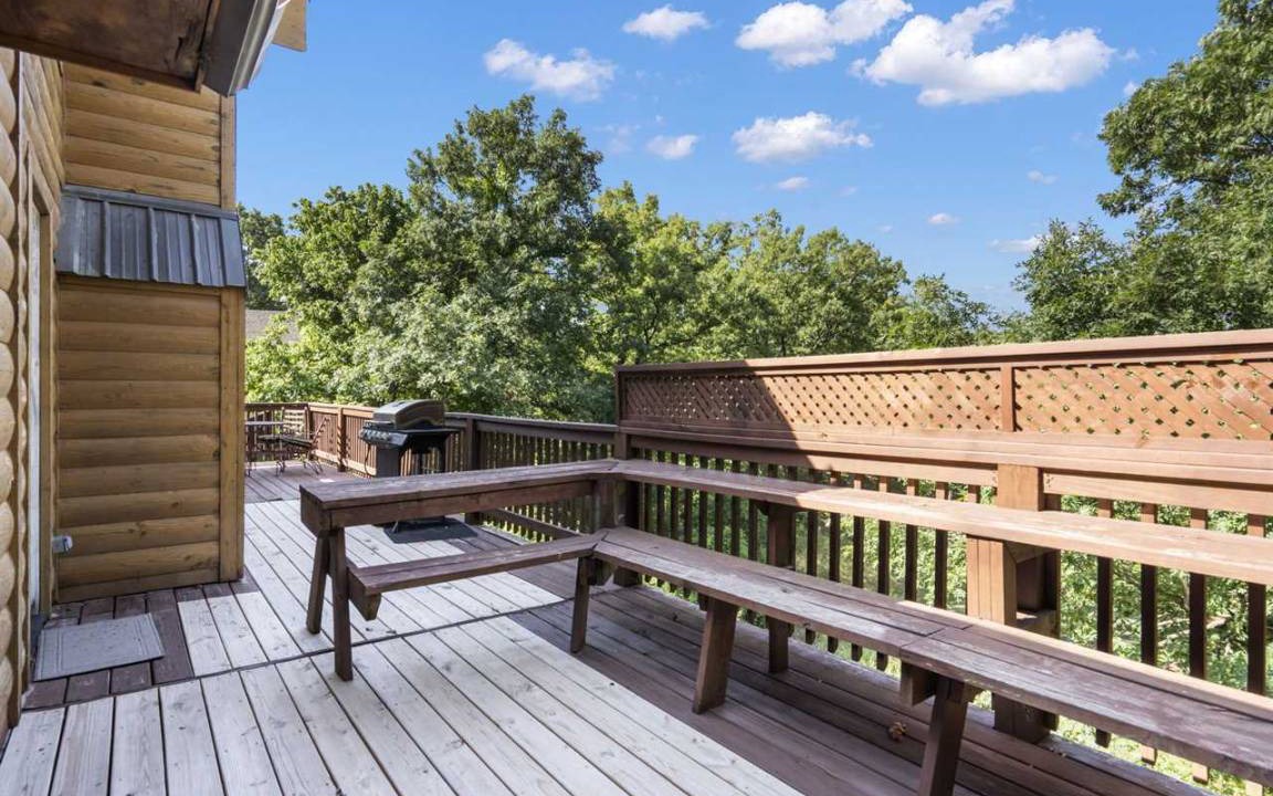 Photo of Patio Balcony in Branson Cedars
