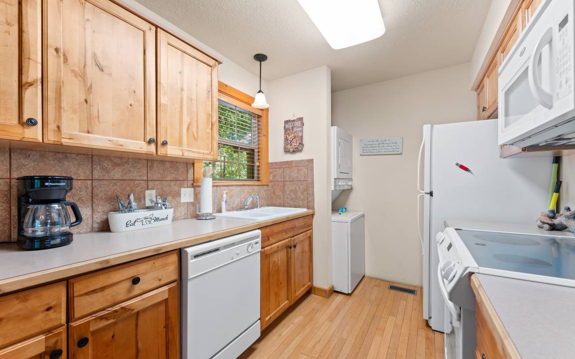 Photo of Kitchen in Reeds Spring