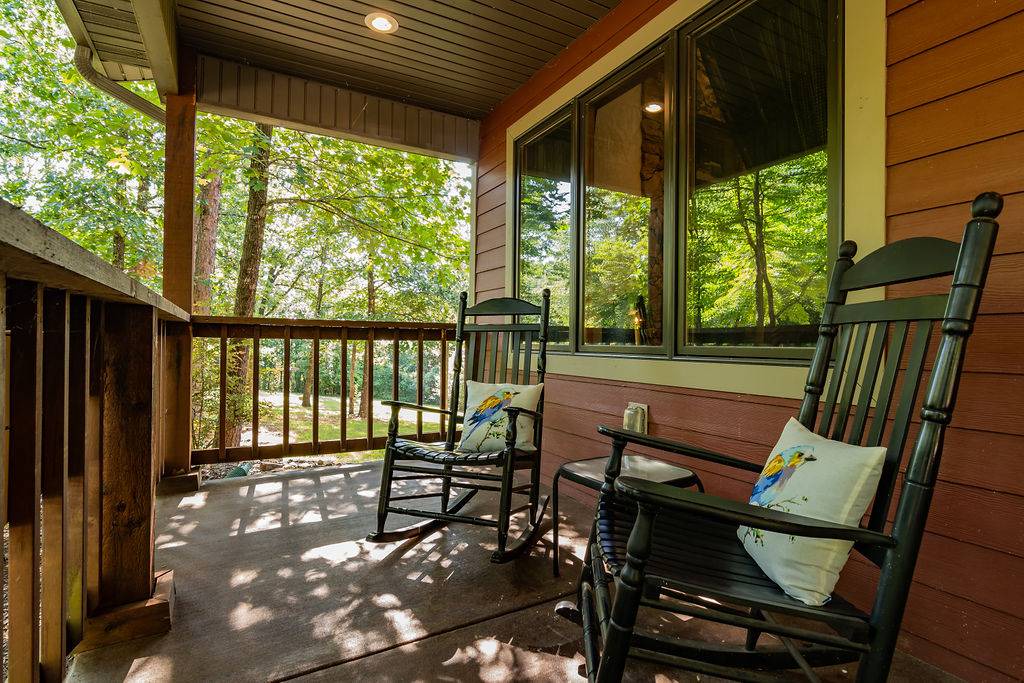 Photo of Patio Balcony in Blue Eye