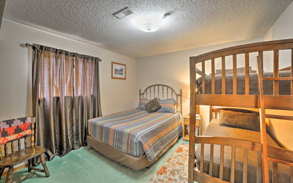Photo of Others in Notch Estates