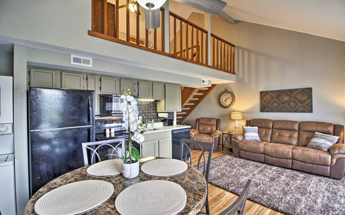 Photo of Livingroom in Table Rock