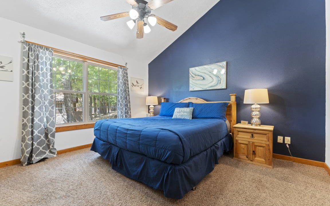 Photo of Bedroom in Reeds Spring