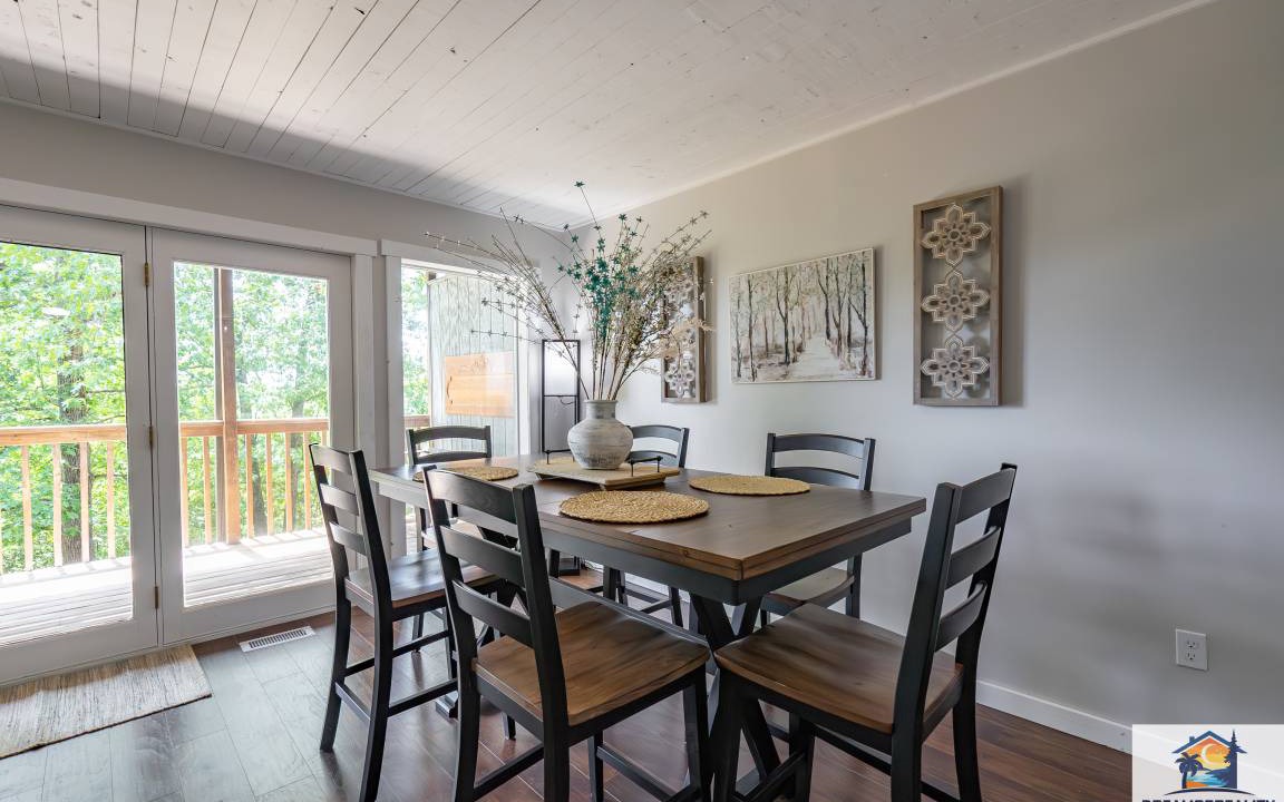 Photo of Others in Notch Estates