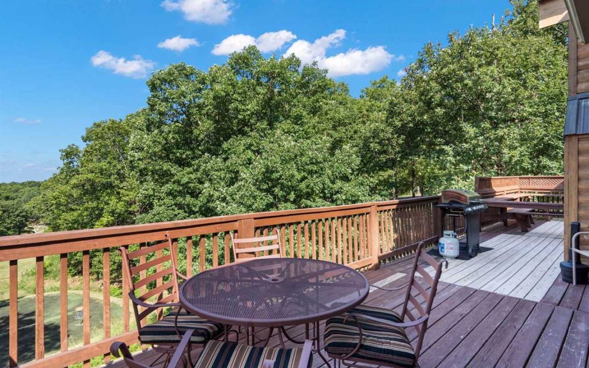 Photo of Patio Balcony in Branson Cedars