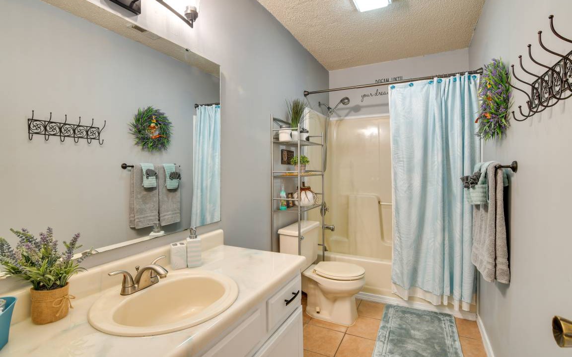 Photo of Bathroom in Notch Estates