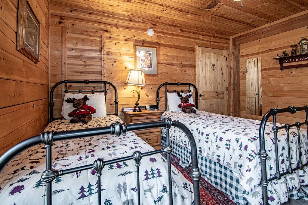 Photo of Others in Branson Cedars