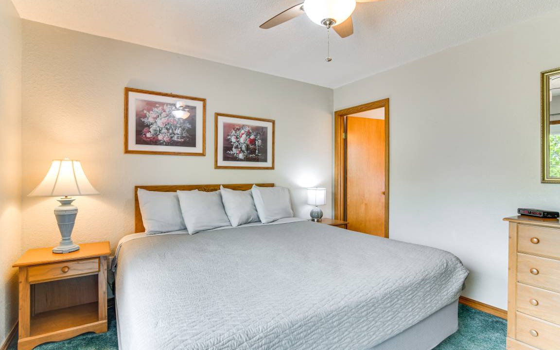Photo of Bedroom in Branson West