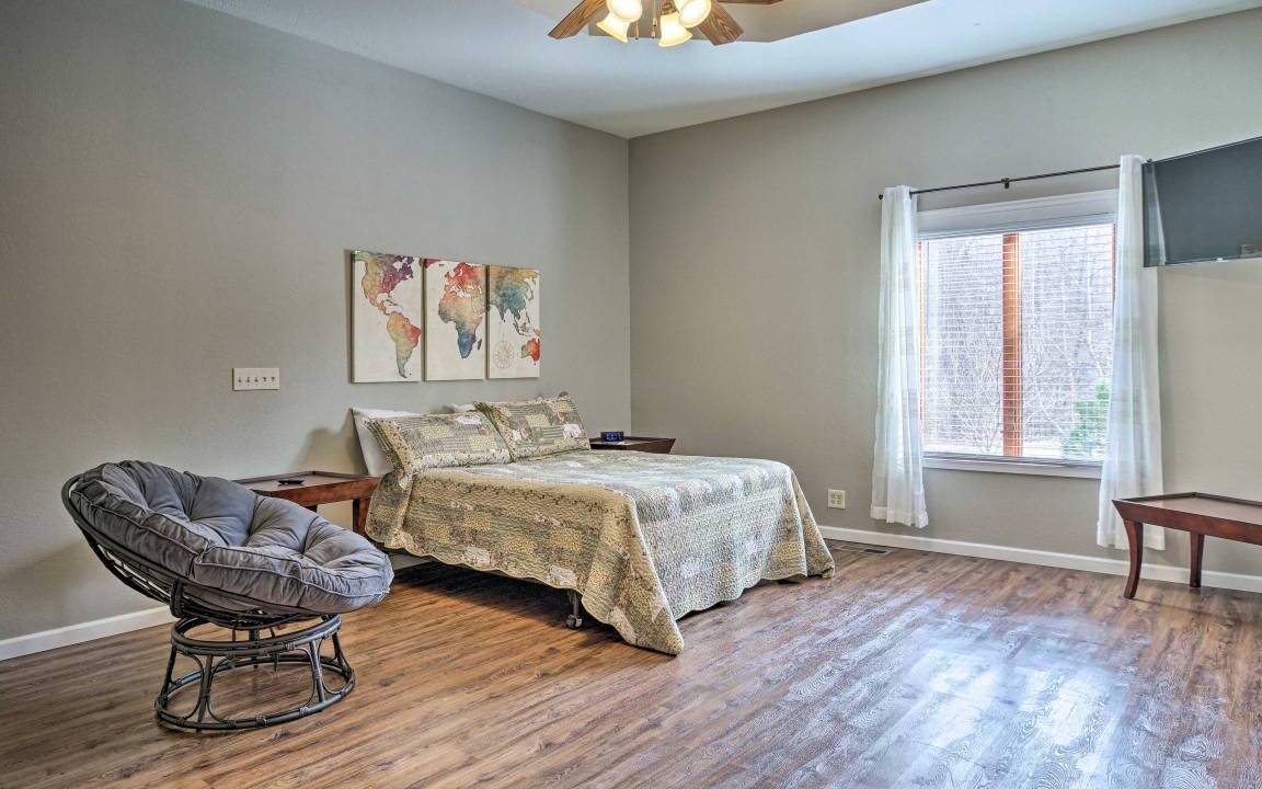 Photo of Bedroom in Hollister